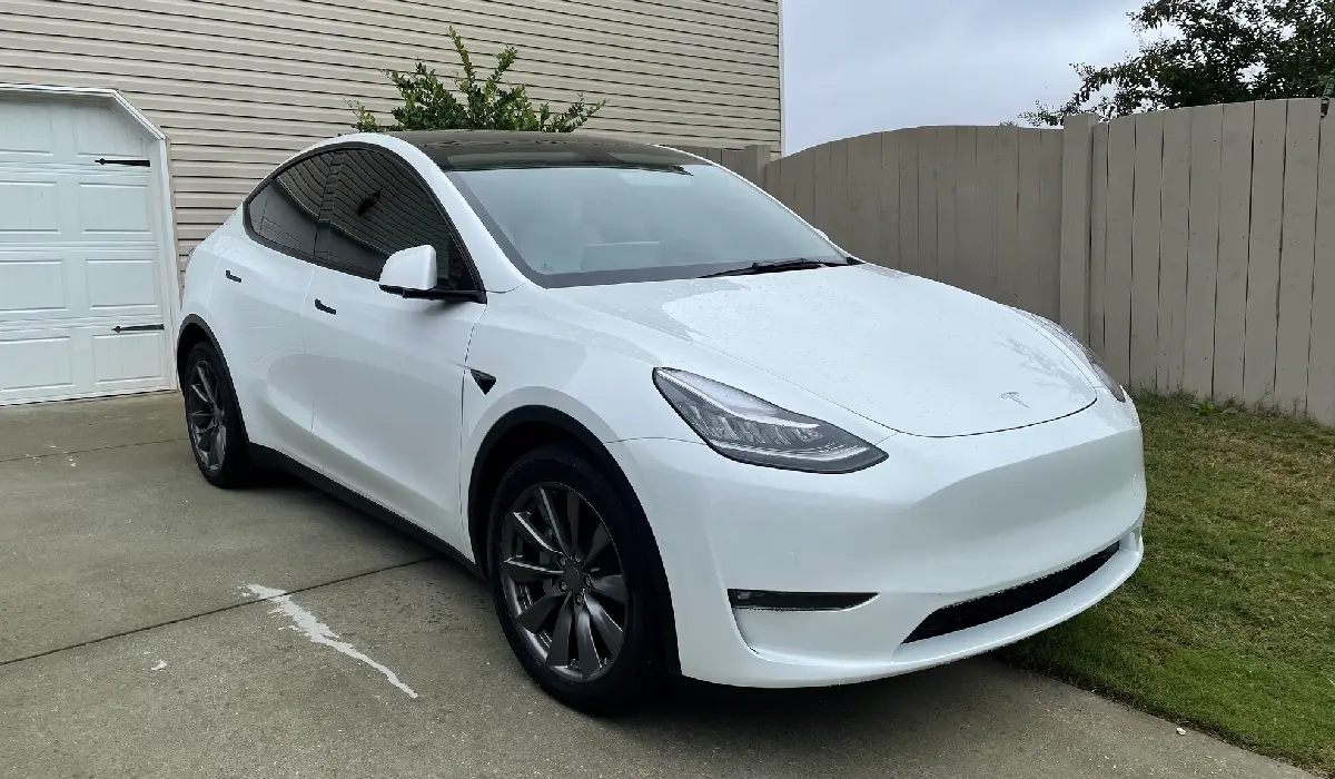 Tesla - Model Y Long Range - Best Car Rentals - Best Preowned Car - Exclusive Concierge Club.webp